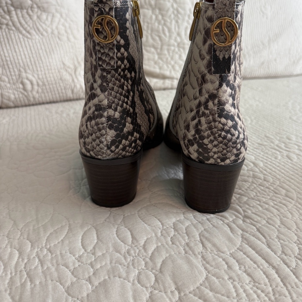 Franco Sarto Black and White Snakeskin Ankle Boots western cowboy - Picture 6 of 8